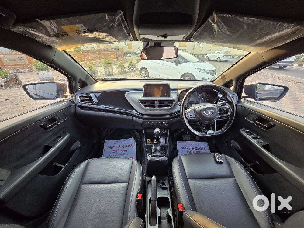 Tata Altroz 1.2 Xza Plus Dark Edition Dct, 2023, Petrol