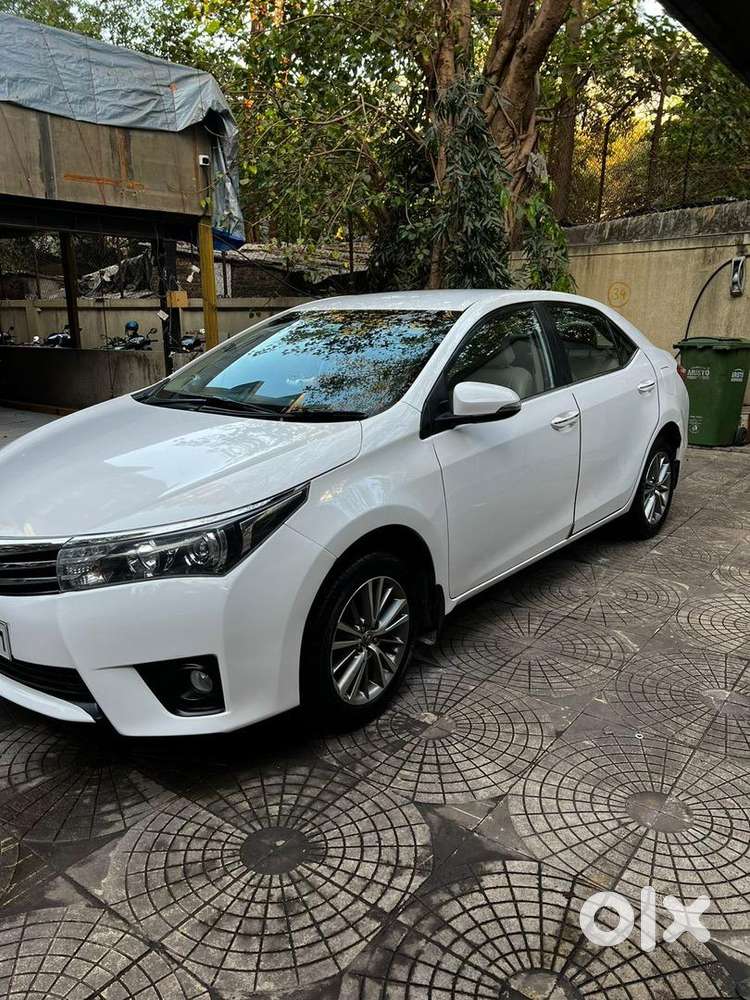 Toyota Altis 1.8vl Automatic 2015