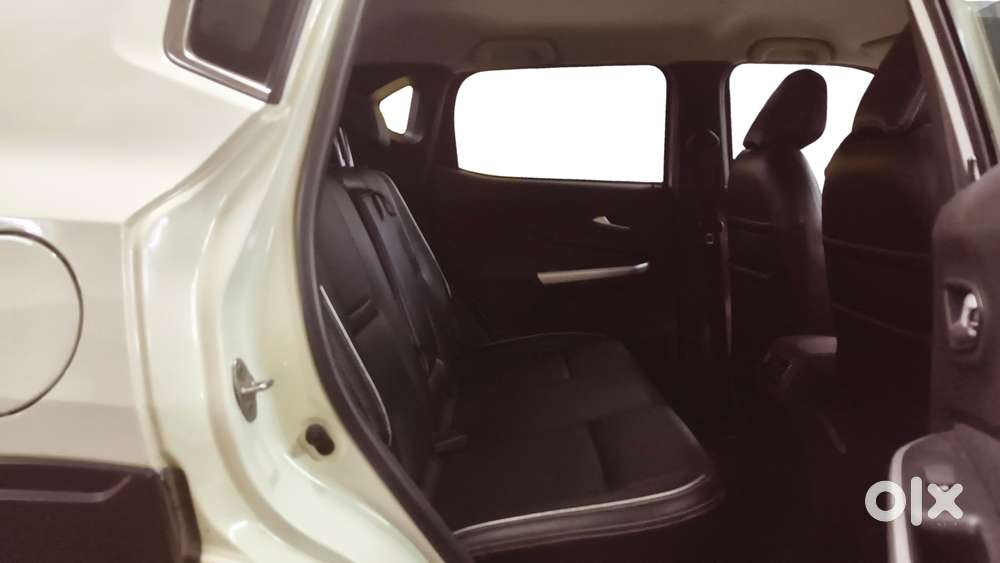 Nissan Magnite 1.0 Xv Premium, 2021, Petrol