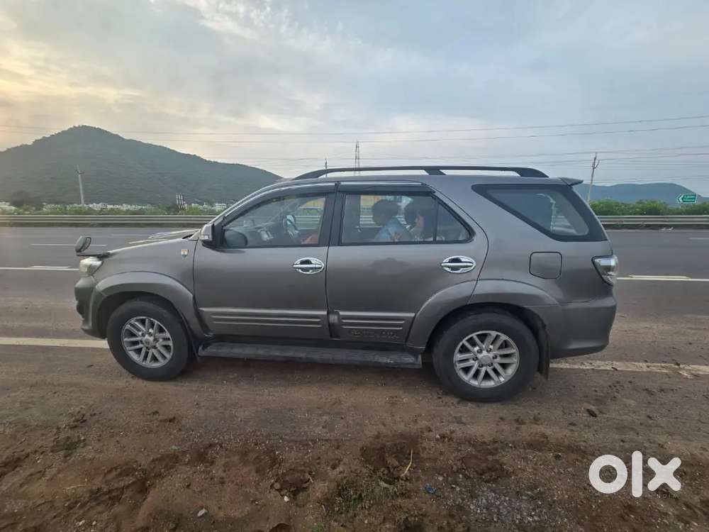 Toyota Fortuner Diesel 2012