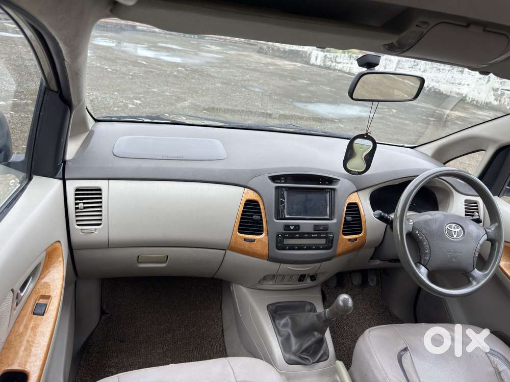 Toyota Innova 2.5 V 7 Str, 2011, Diesel