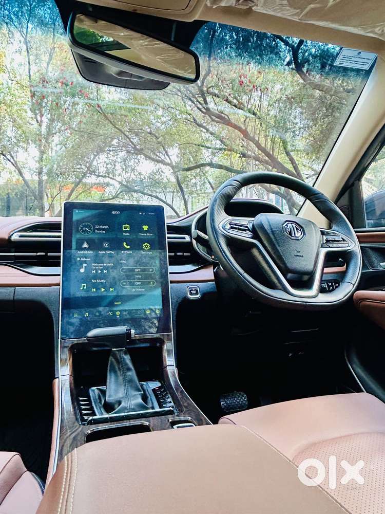 Mg Hector Plus Savvy Pro 1.5 Turbo Petrol Cvt 7 Str, 2024, Petrol