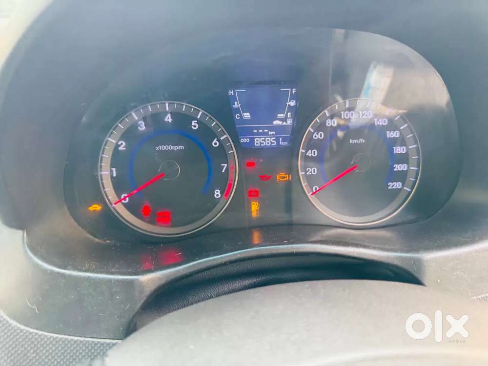 Hyundai Verna Fluidic 1.6 Vtvt Sx, 2014, Petrol