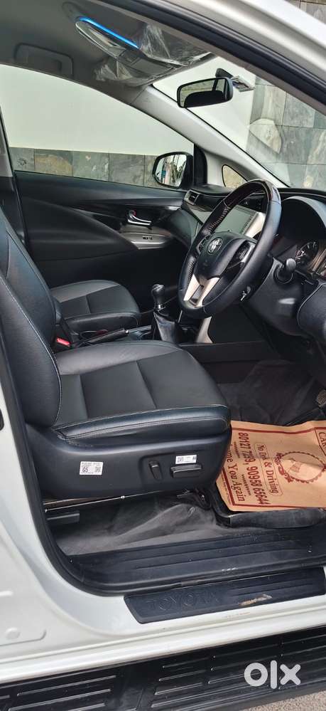 Toyota Innova Crysta 2.4 Z 7 Str, 2025, Diesel