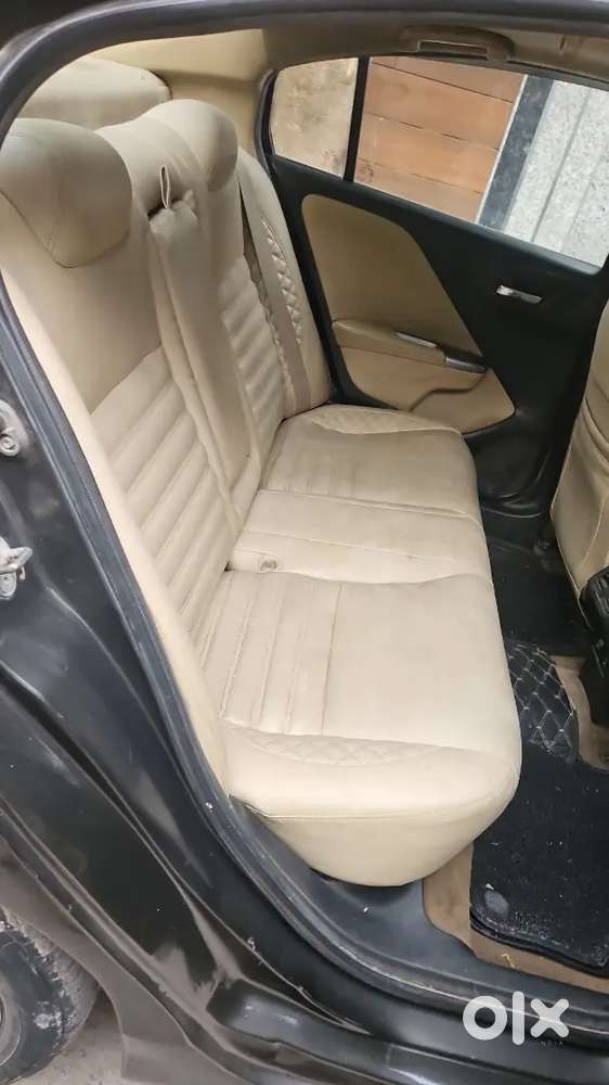 Car Is In Very Good Condition Push Button Start Sunroof Top Model Dies