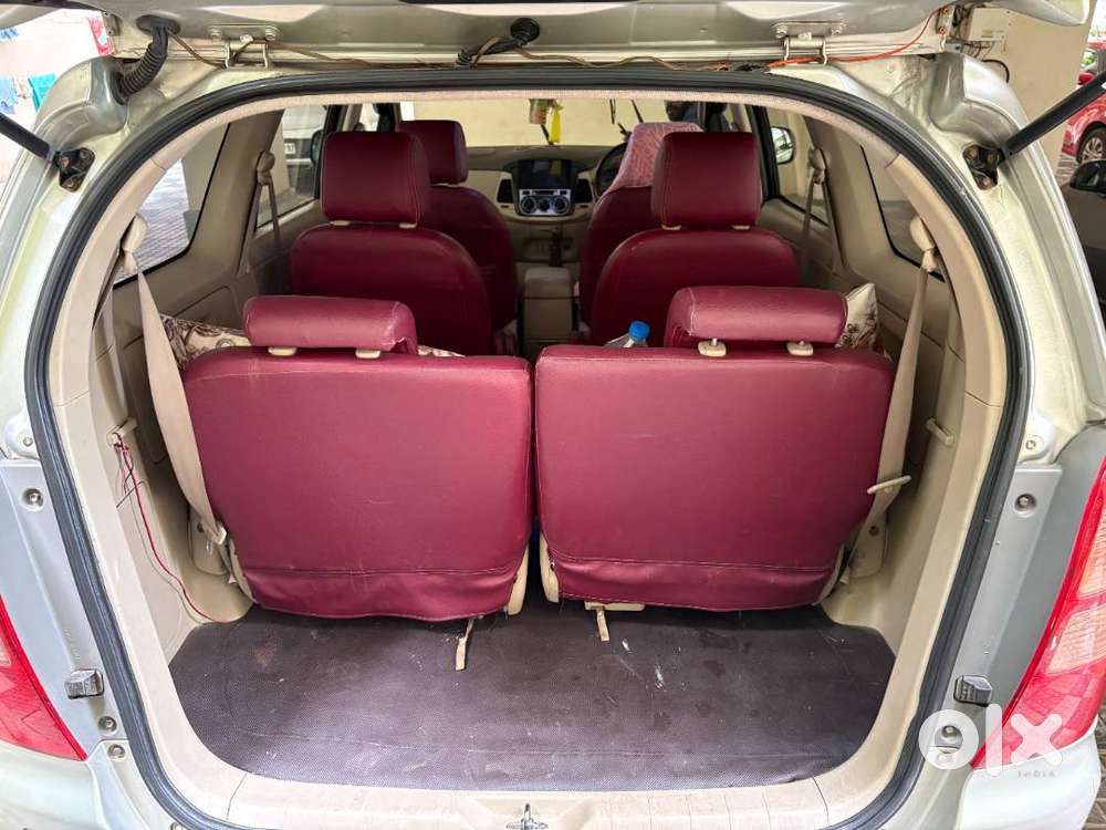 Toyota Innova 2.5v (2007)  Rc Valid May 2028  Showroom Track Record