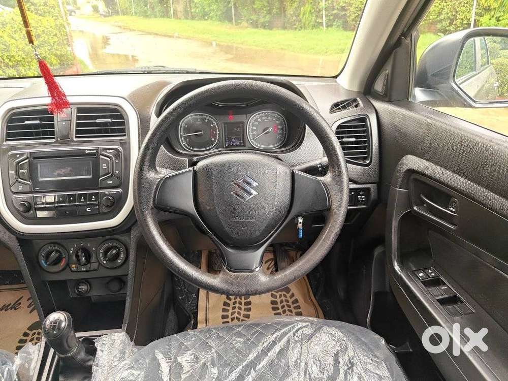 Maruti Suzuki Brezza 1.5 Lxi Smart Hybrid, 2021, Petrol