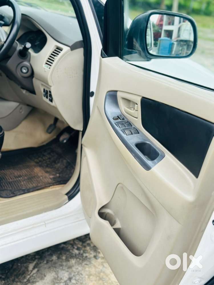 Toyota Innova Diesel 2010 Car