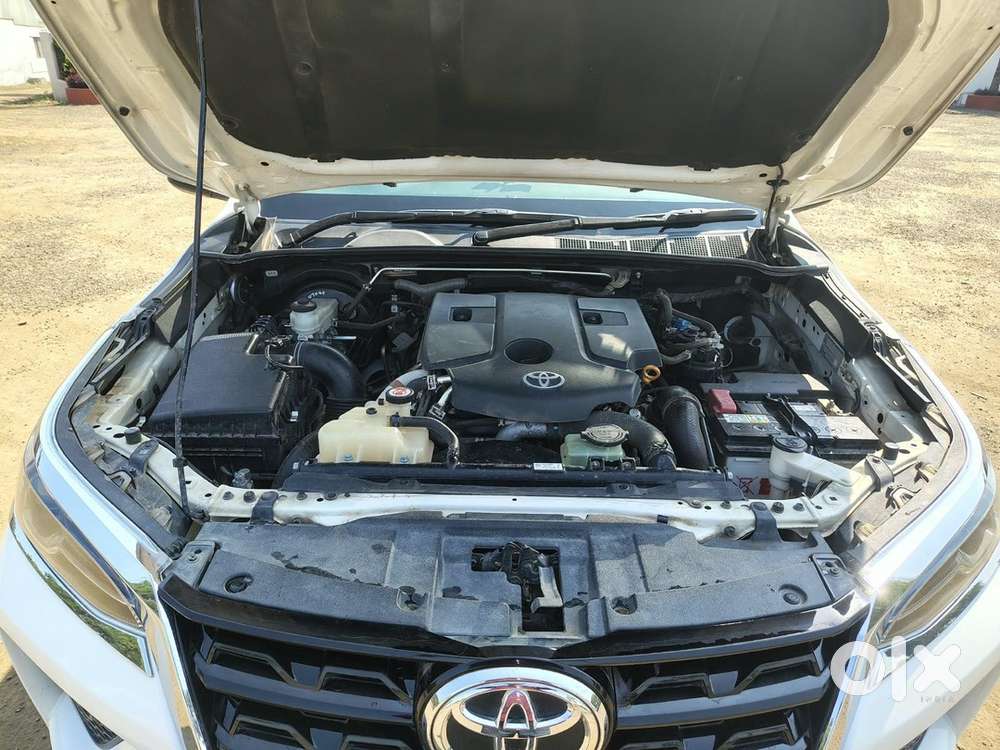 Toyota Fortuner Legender 2024