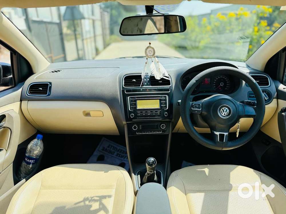 Volkswagen Vento Celeste 1.6 Highline, 2014, Diesel