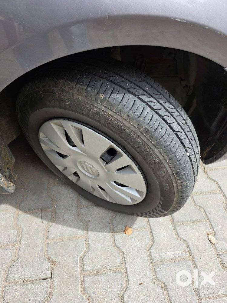Maruti Suzuki Swift Vxi + Manual, 2012, Petrol