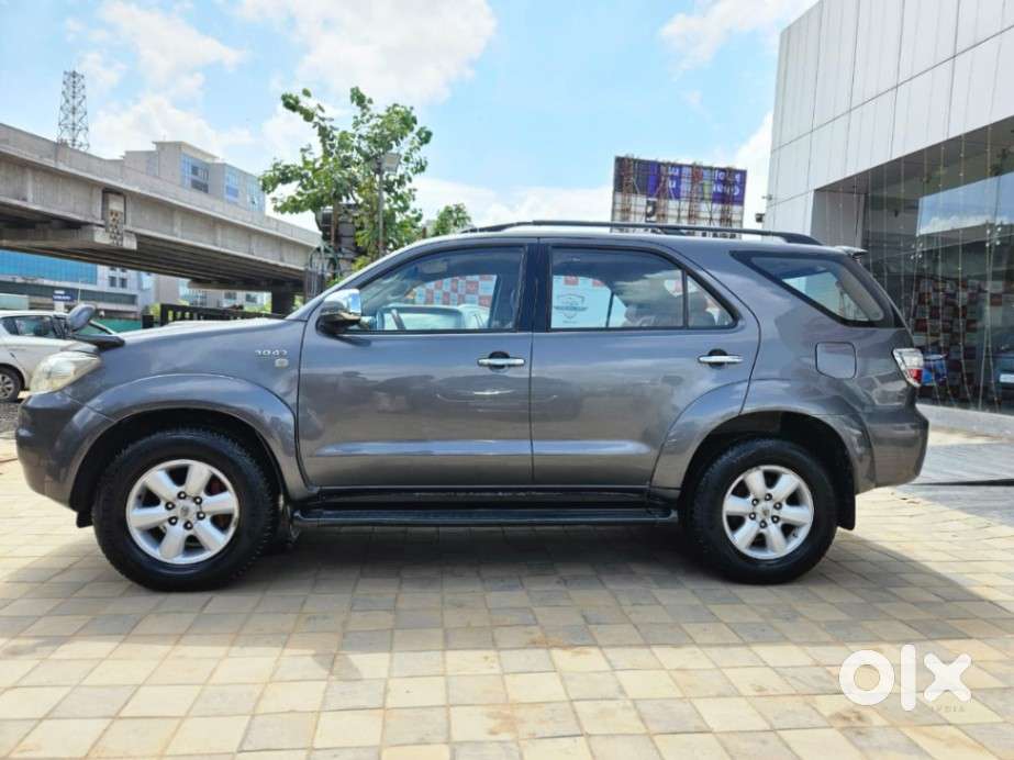 Toyota Fortuner 3.0 Ltd, 2011, Diesel