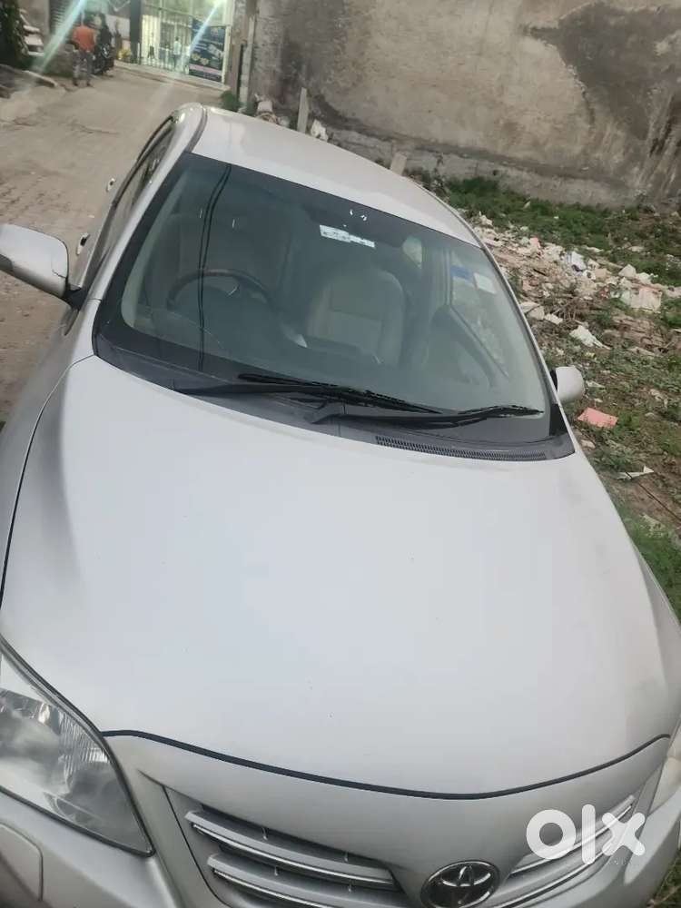 Toyota Corolla Altis 2011