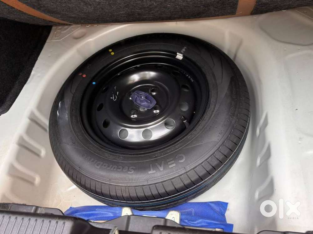 Maruti Suzuki Dzire 1.2 Vxi, 2025, Petrol