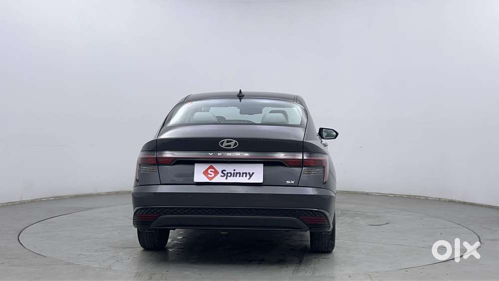 Hyundai Verna 1.5 Sx Petrol Mt, 2023, Petrol