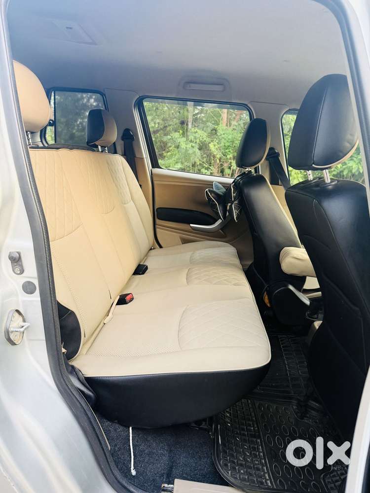 Mahindra Tuv 300 T10 Opt, 2018, Diesel