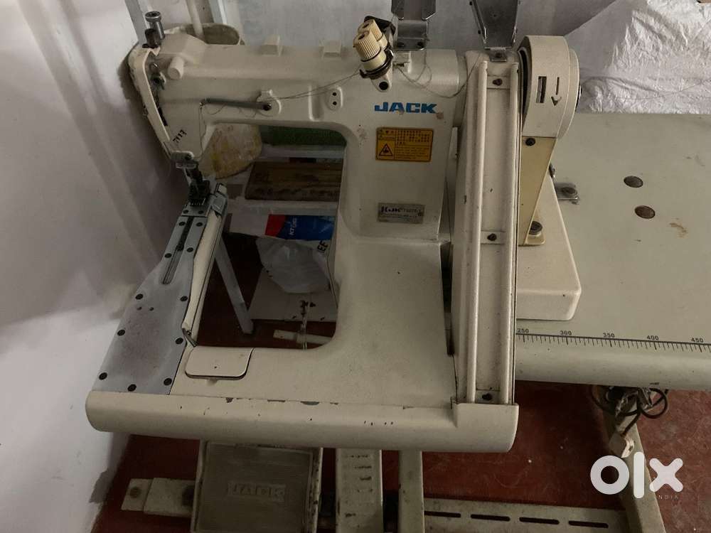 Sewing machine for sale