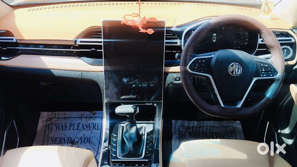 Mg Hector Plus Savvy Pro 1.5 Turbo Petrol Cvt 6 Str, 2025, Petrol