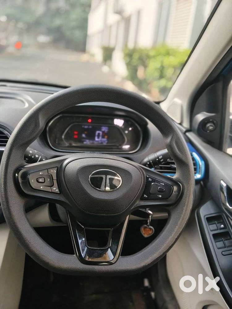 Tata Tiago 1.2 Revotron Xza, 2024, Petrol