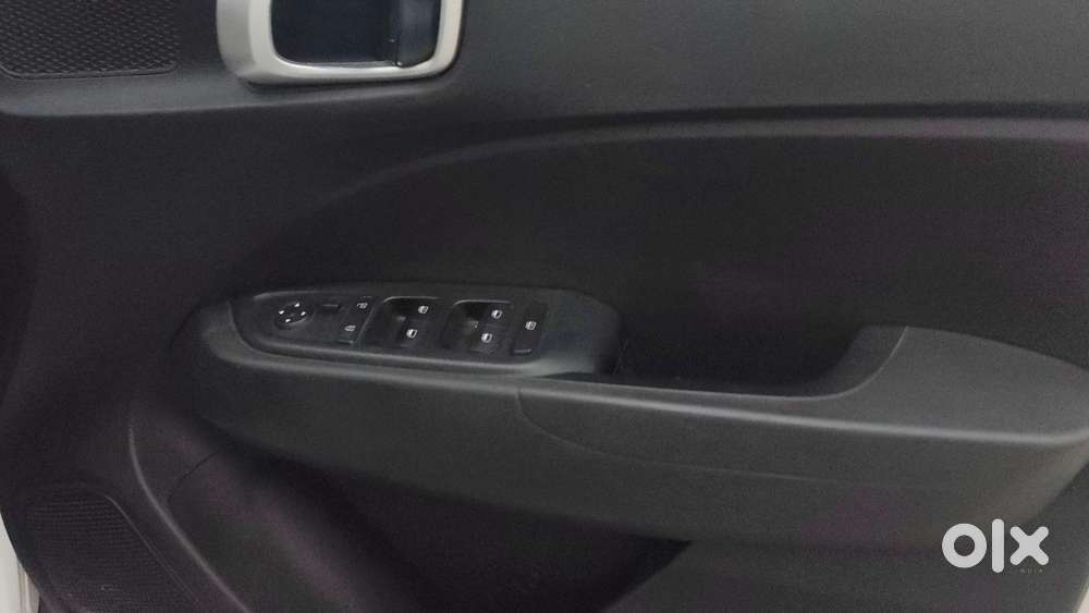 Hyundai Venue S, 2022, Petrol