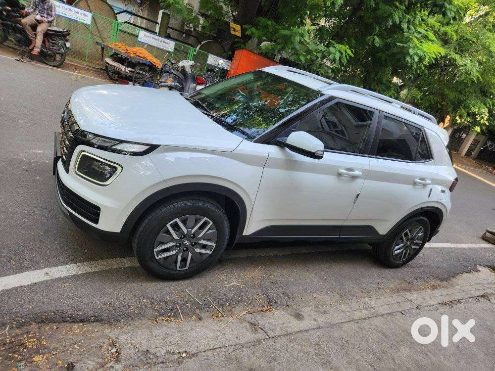 Hyundai Venue 1.0 S (o) Turbo Dct, 2025, Petrol