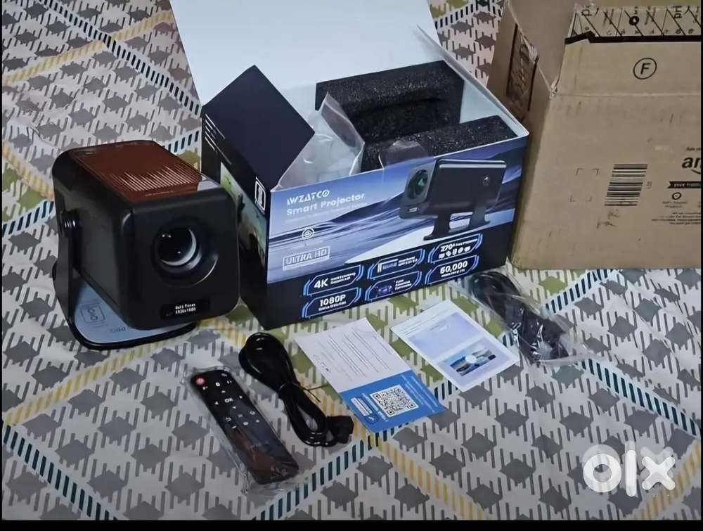 Wzatco projector with auto focus