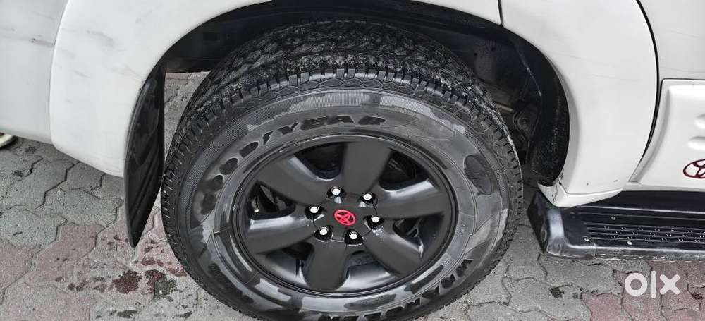 Toyota Fortuner 4x4 Manual Limited Edition, 2010, Diesel