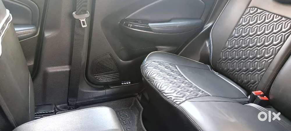 फ्रेश कार आहे किंमत 735000