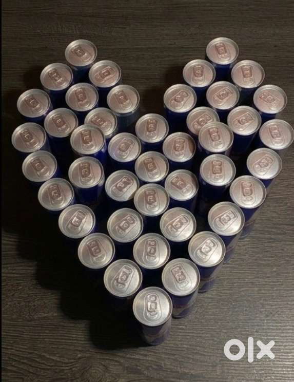 Redbull khali cans
