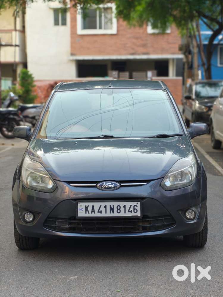 Ford Figo 2010-2012 Petrol Titanium, 2011, Petrol