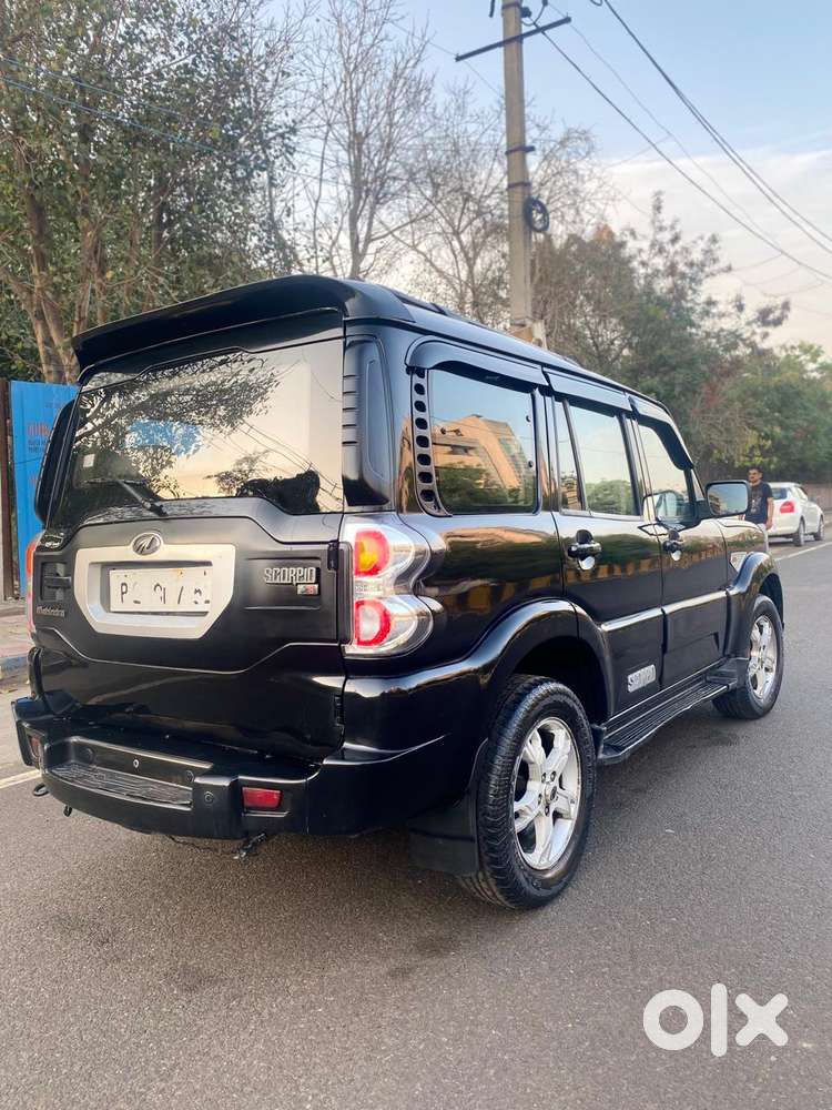 Mahindra Scorpio S10, 2015, Diesel