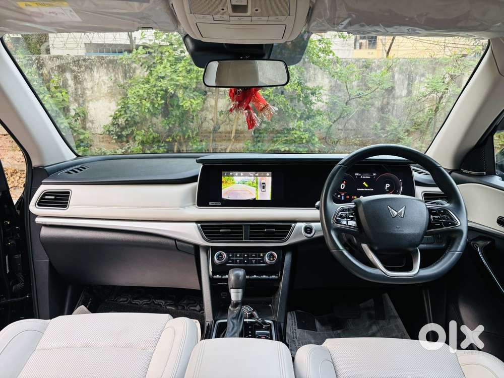 Mahindra Xuv700 Ax7l 6 Str At, 2024, Diesel