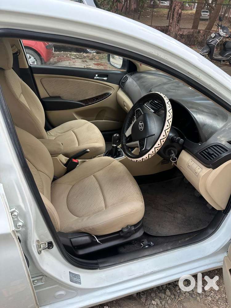 Hyundai Verna Fluidic 1.6 Vtvt, 2011, Petrol