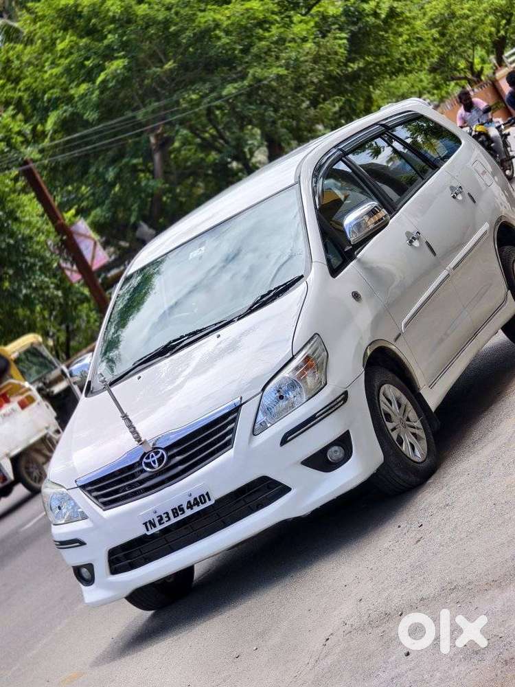 Toyota Innova 2.5 G (diesel) 8 Seater Bs Iv, 2012, Diesel