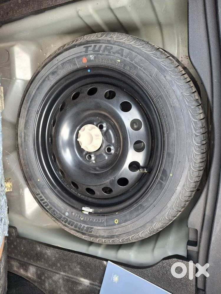 Toyota Yaris V Cvt, 2018, Petrol