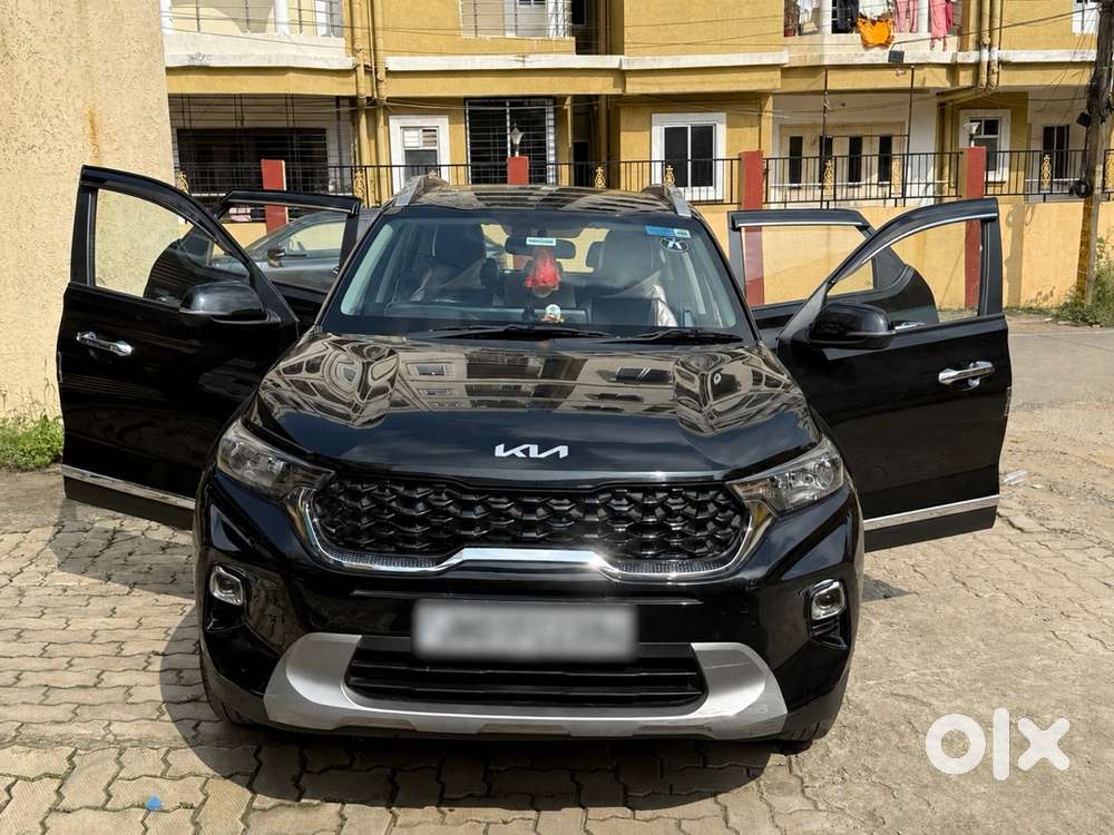 Kia Sonet 2023 Petrol Semi Automatic -black Color With Sunroof