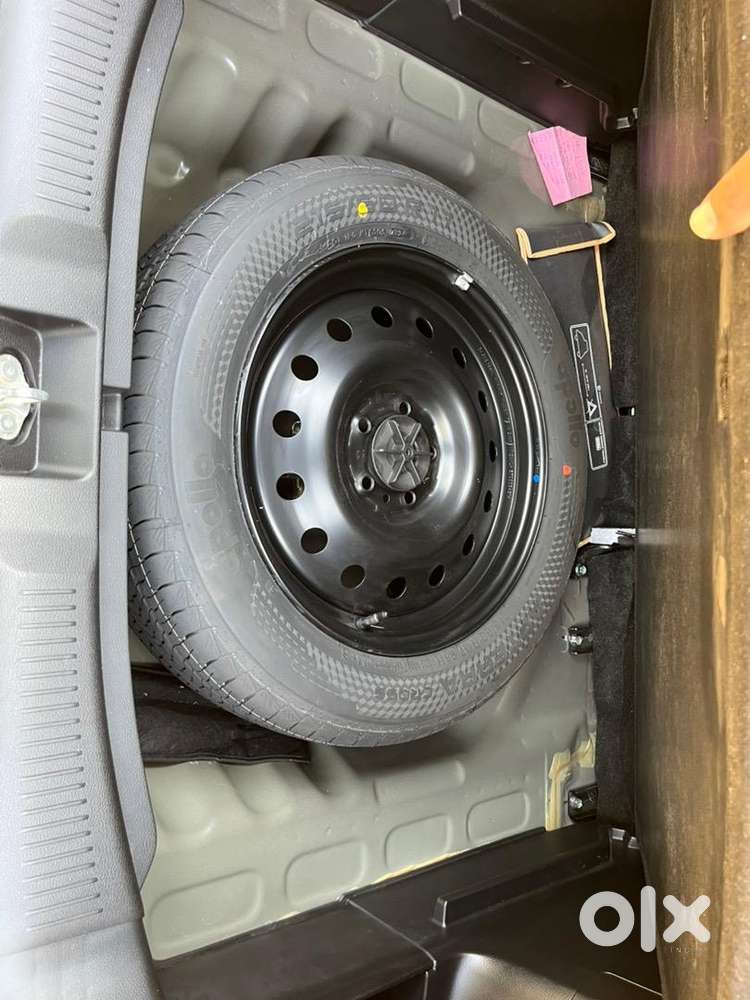 Toyota Urban Cruiser Hyryder 2024 Showroom Condition