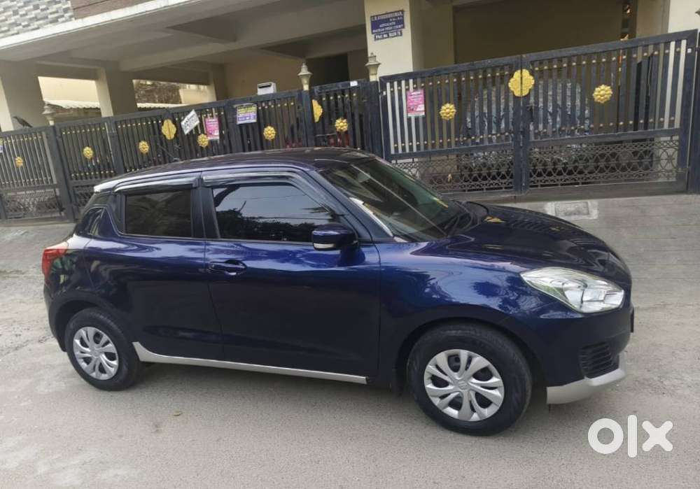 Maruti Suzuki Swift Vxi + Manual, 2023, Petrol