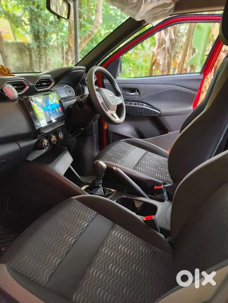 Nissan Magnite 2025 Petrol 2548 Km Driven