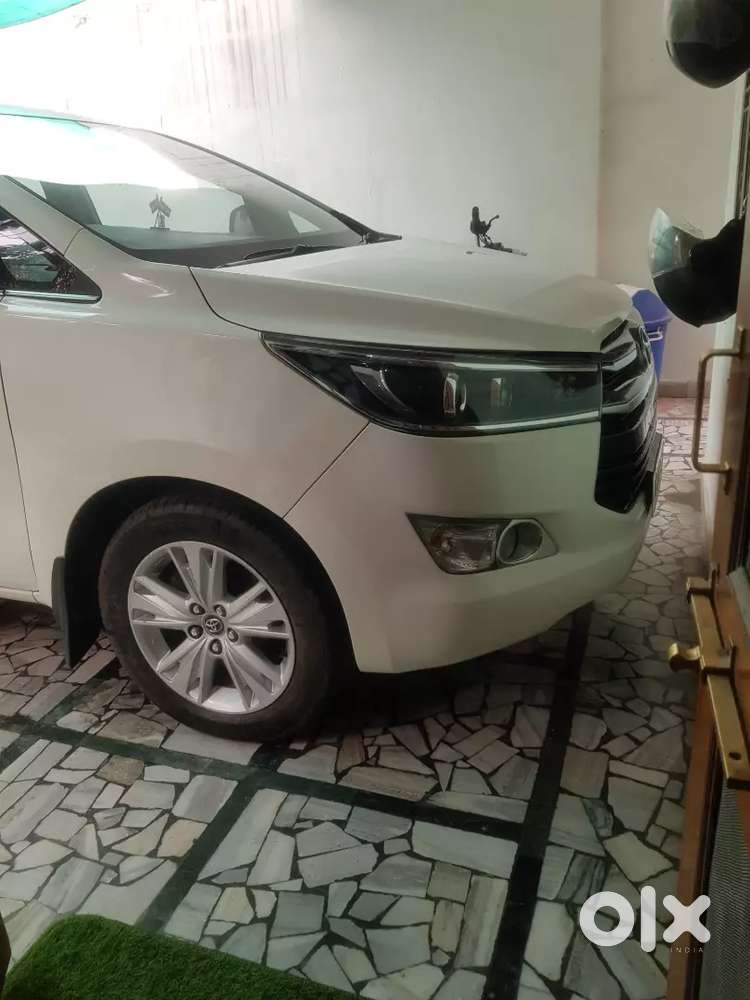 Toyota Innova Crysta 2016