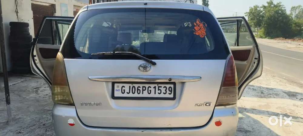 Toyota Innova Crysta 2006