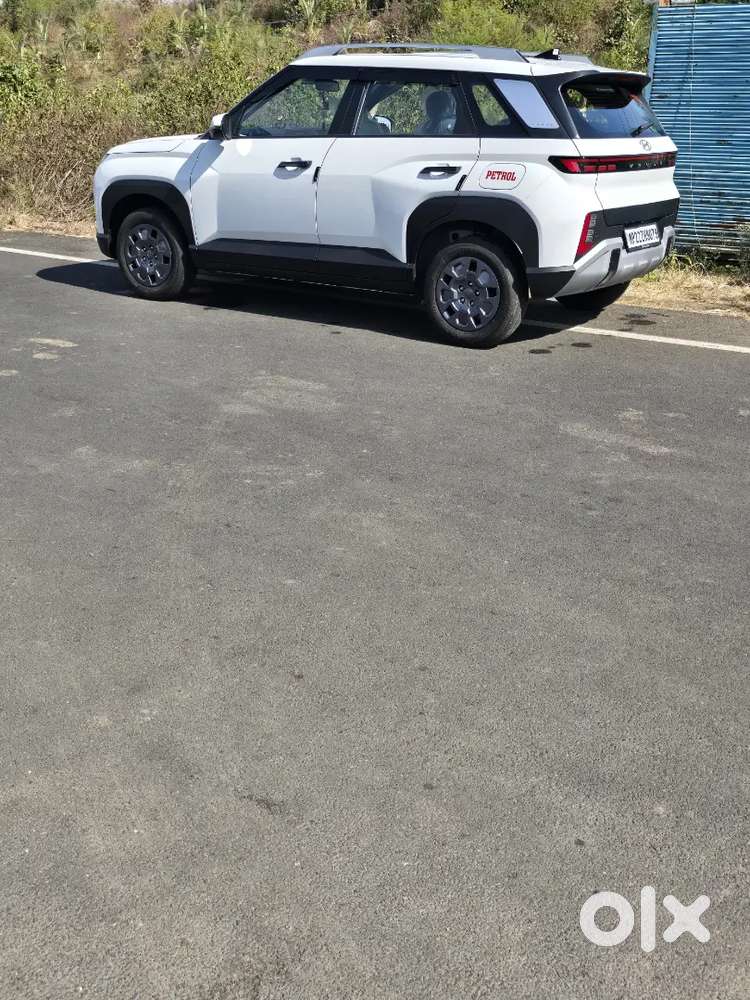 Hyundai New Venue 2025 Petrol 3000 Km Driven