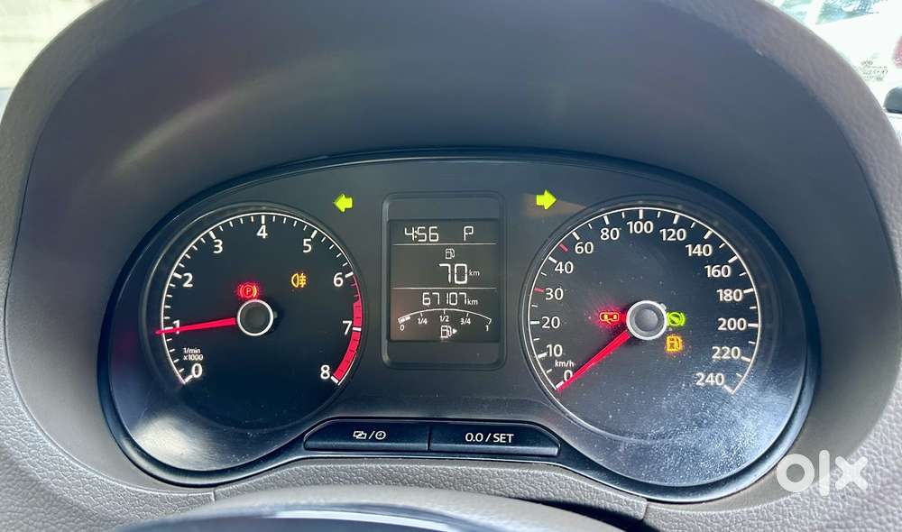 Volkswagen Vento 1.2 Tsi Highline Plus At, 2015, Petrol