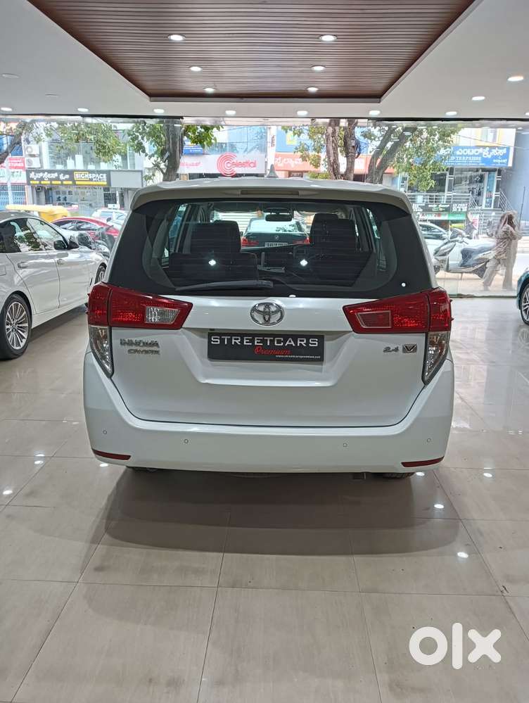 Toyota Innova Crysta 2.4 V, 2023, Diesel