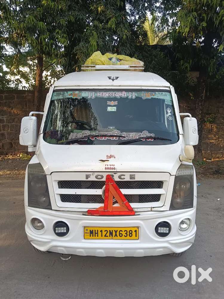 पुश बॅक सीट