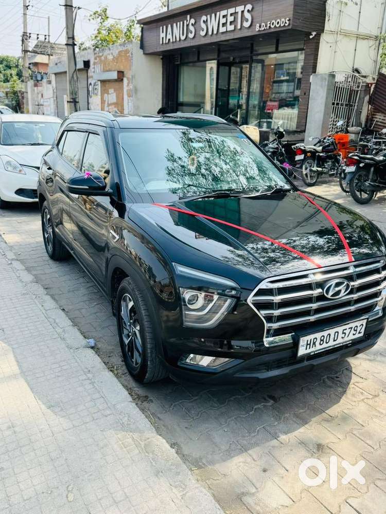 Black Creta Dual Tone With All Document Available Fully Insured