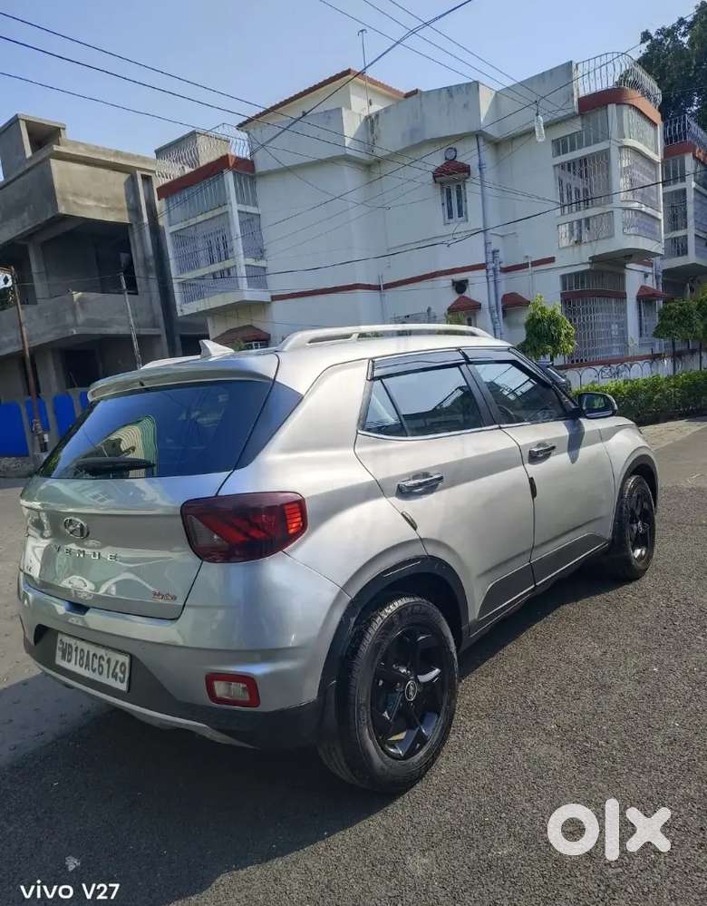 Venue With Sunroof 20k Driven! More Details D