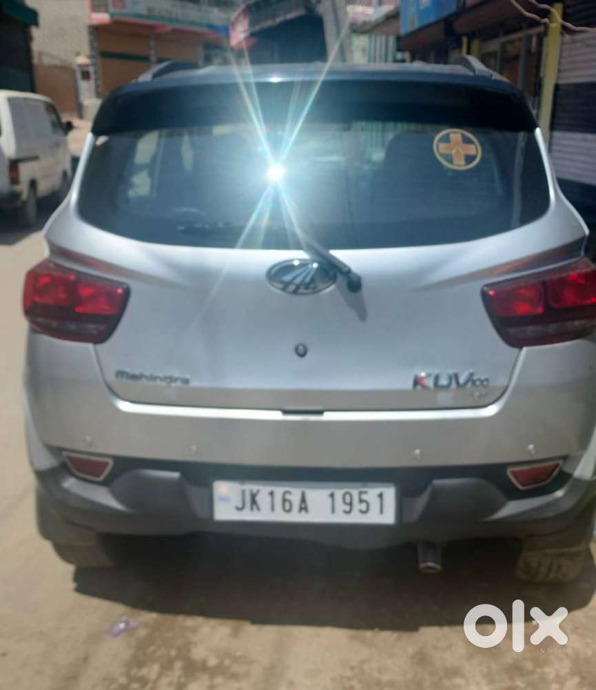 Kuv 100 K8 6 Seater Top Variant