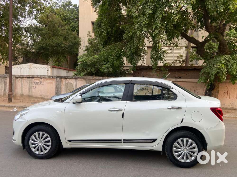 Maruti Suzuki Dzire 1.2 Vxi Amt, 2019, Petrol