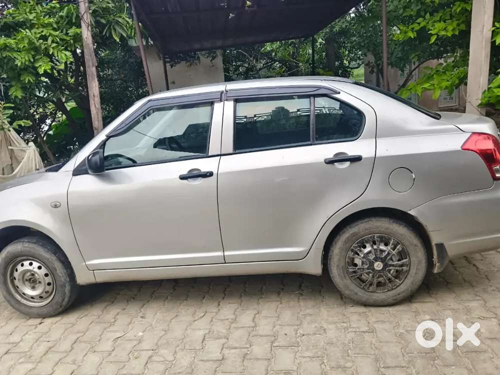 Maruti Suzuki Dzire 2011 Petrol